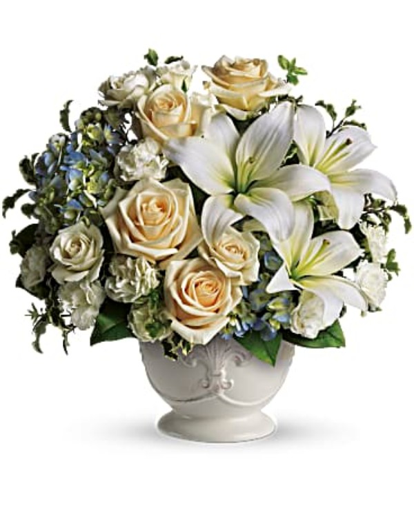 Teleflora's Beautiful Dreams