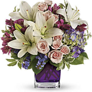 Teleflora's Garden Romance